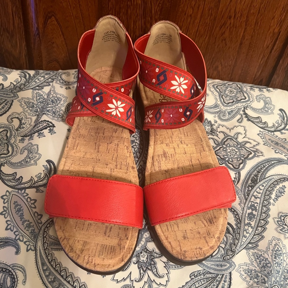 Alegria by PG Lite Red Flowered Sandals, womens size 9, new without tags